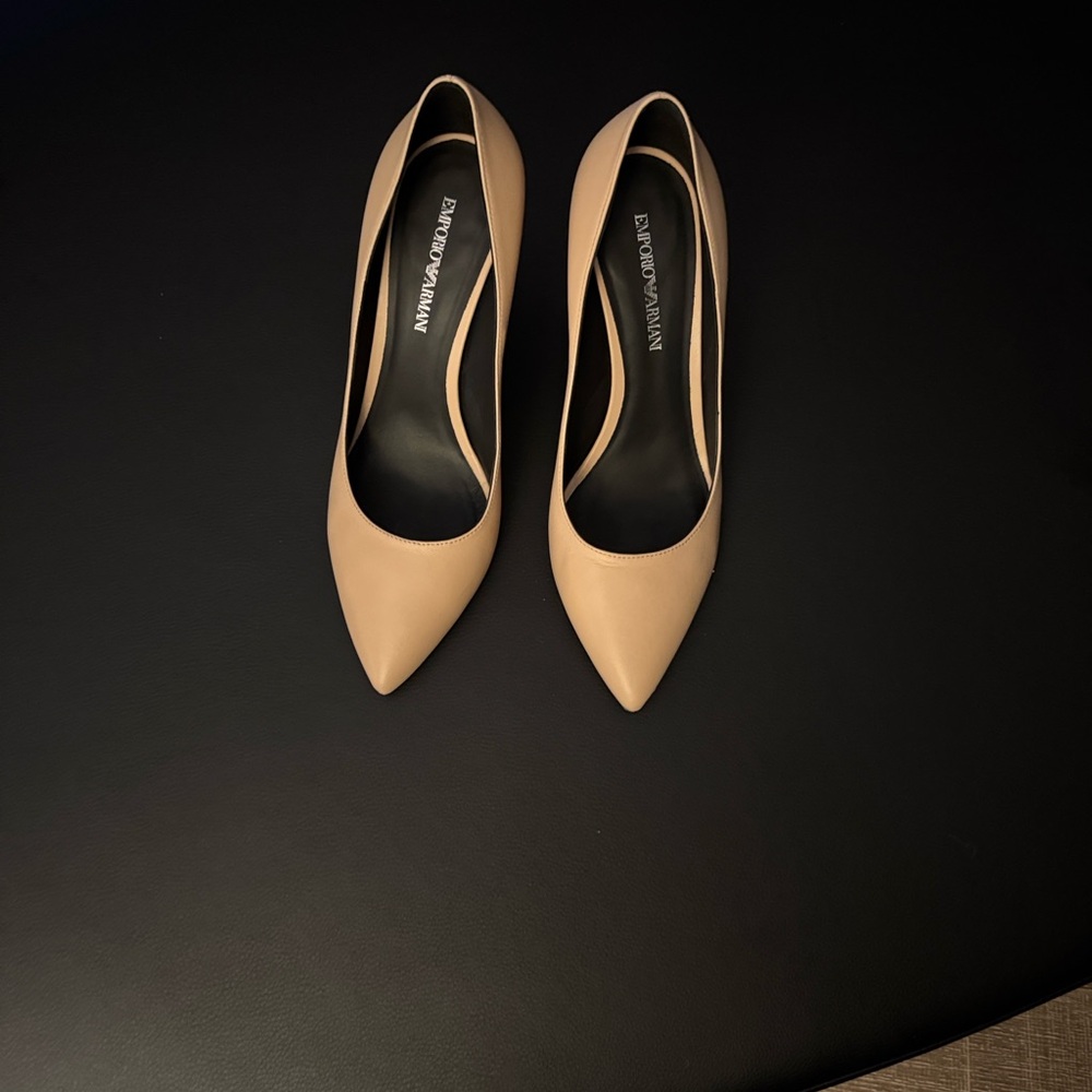 Emporio Armani Nude Pumps